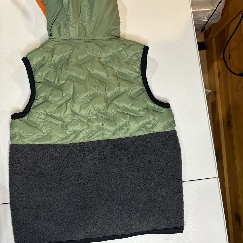 Old Navy Kids‎ Medium 8 Green Gray Sherpa Fleece Quilted Hooded Puffer Vest
